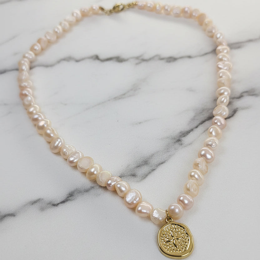 COLLAR PERLA ROSADA LILA