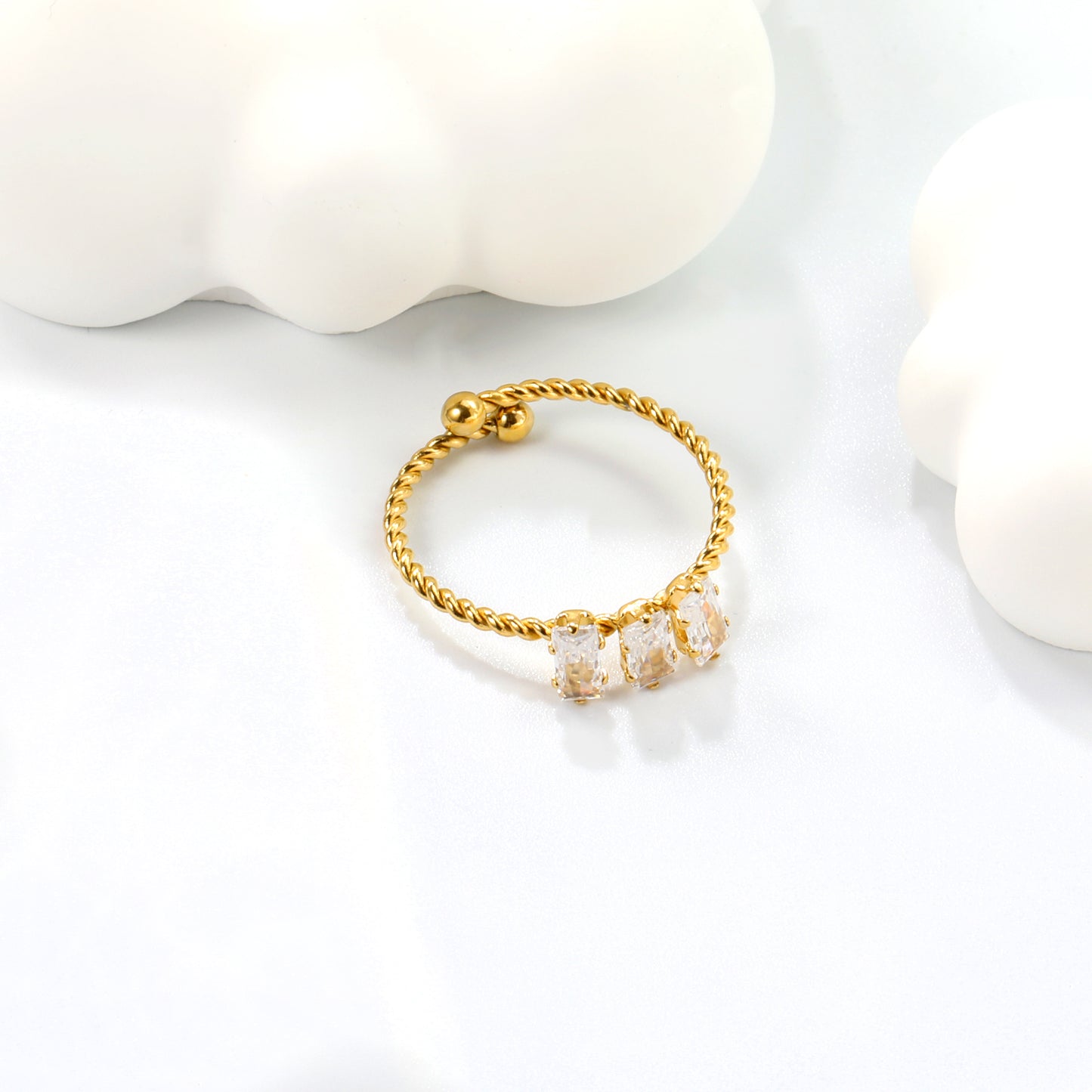 ANILLO AJUSTABLE 3 ZIRCONIAS BLANCA
