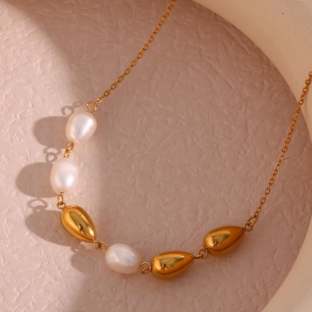 Collar gota y perla de río