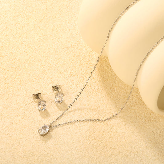 COLLAR OVALO ZIRCONIA PLATEADO