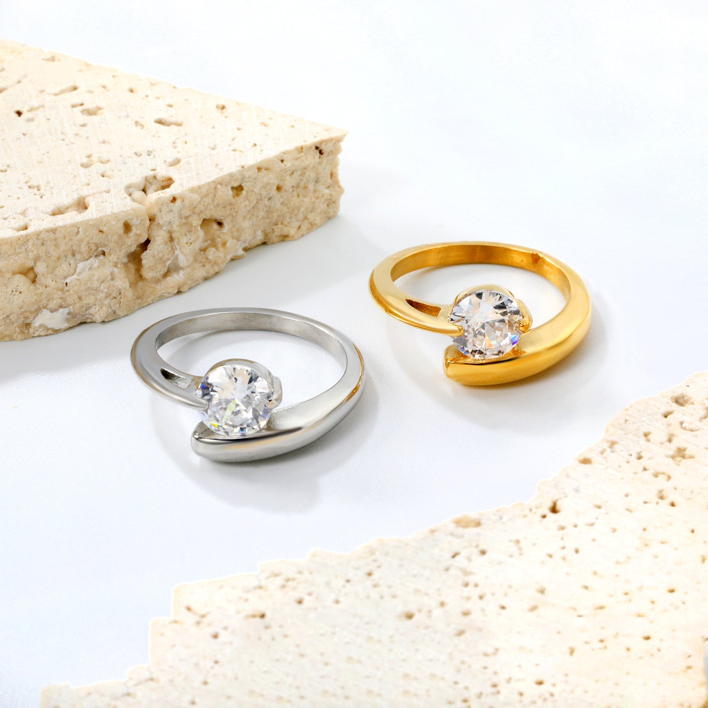 ANILLO ZIRCONIA CIRCULO DORADO T8