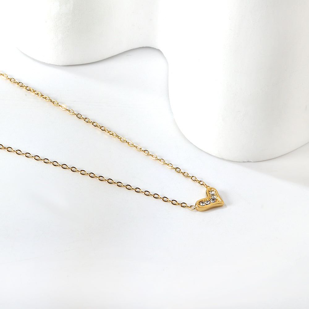 COLLAR MINI CORAZON ZIRCONIAS DORADO
