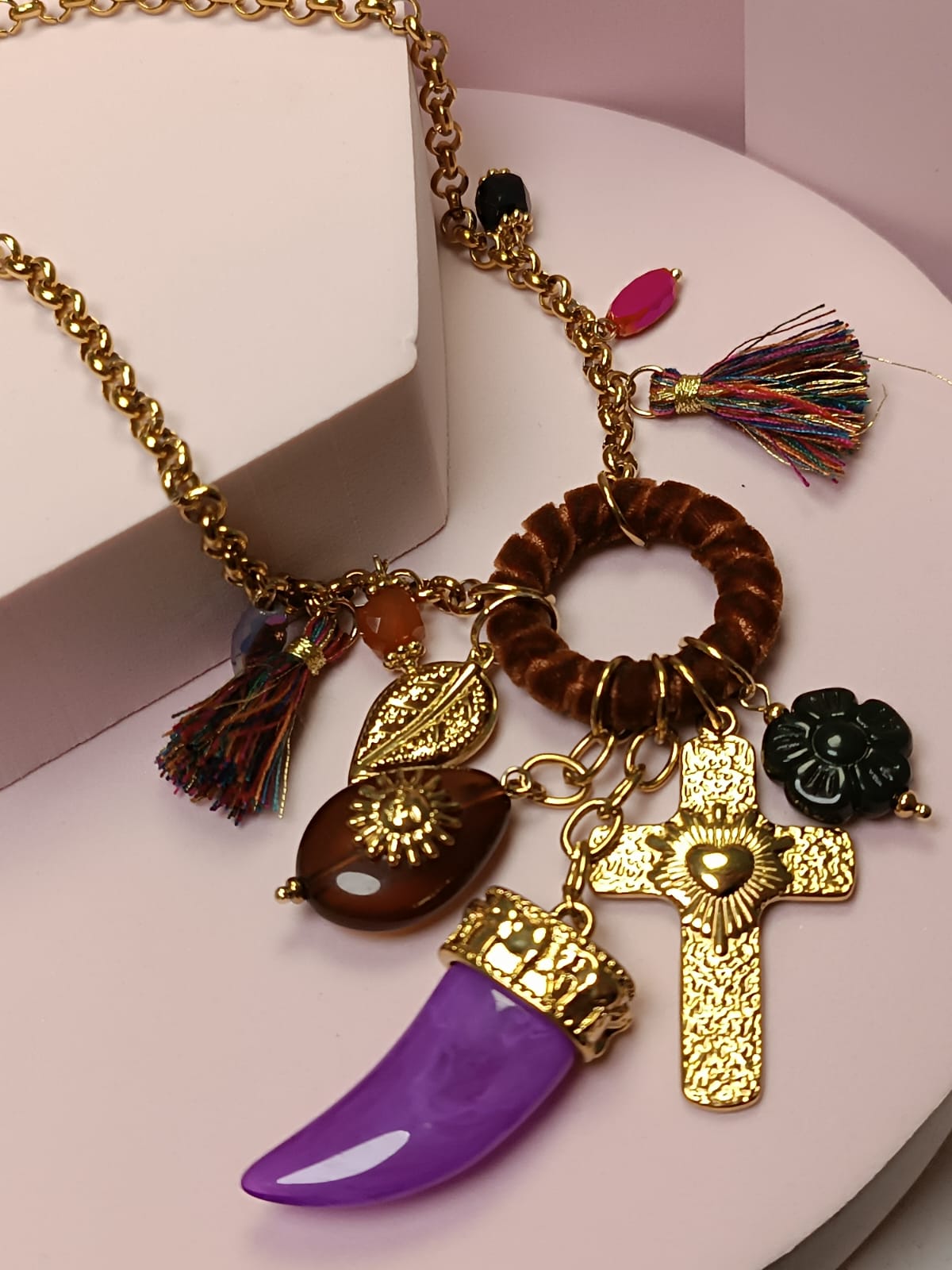 COLLAR COLMILLO MORADO