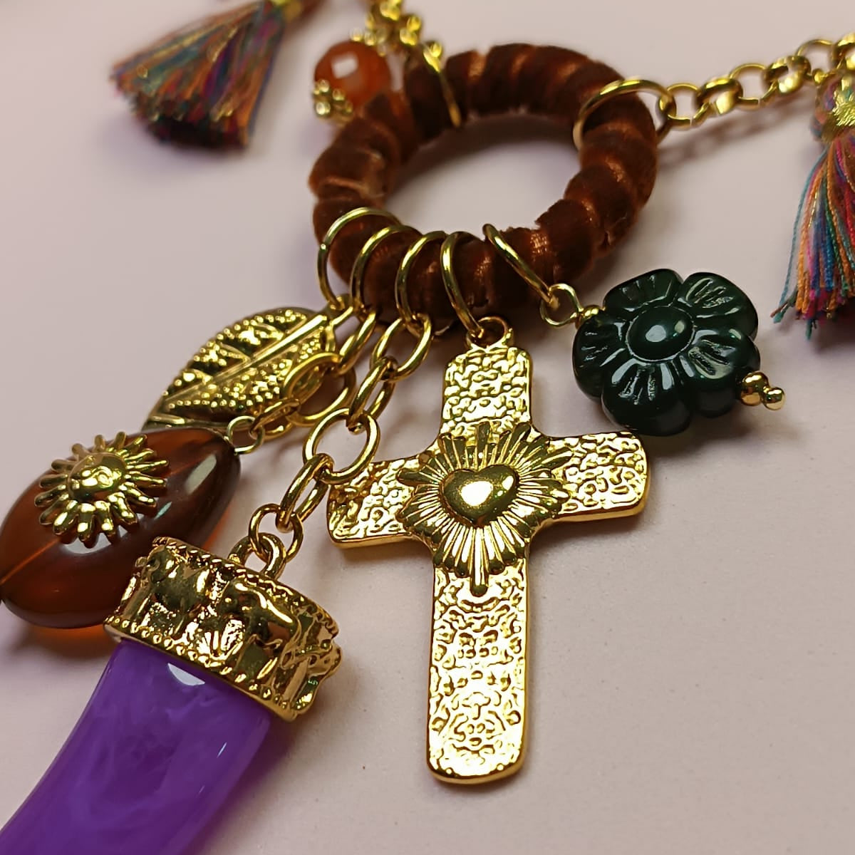 COLLAR COLMILLO MORADO