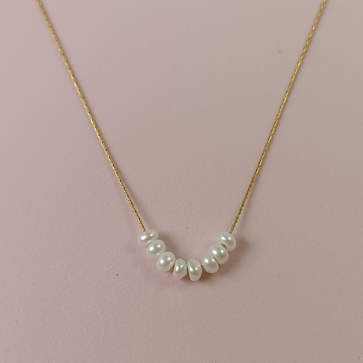 COLLAR HILO MINI PERLAS DORADAS