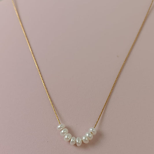 COLLAR HILO MINI PERLAS DORADAS