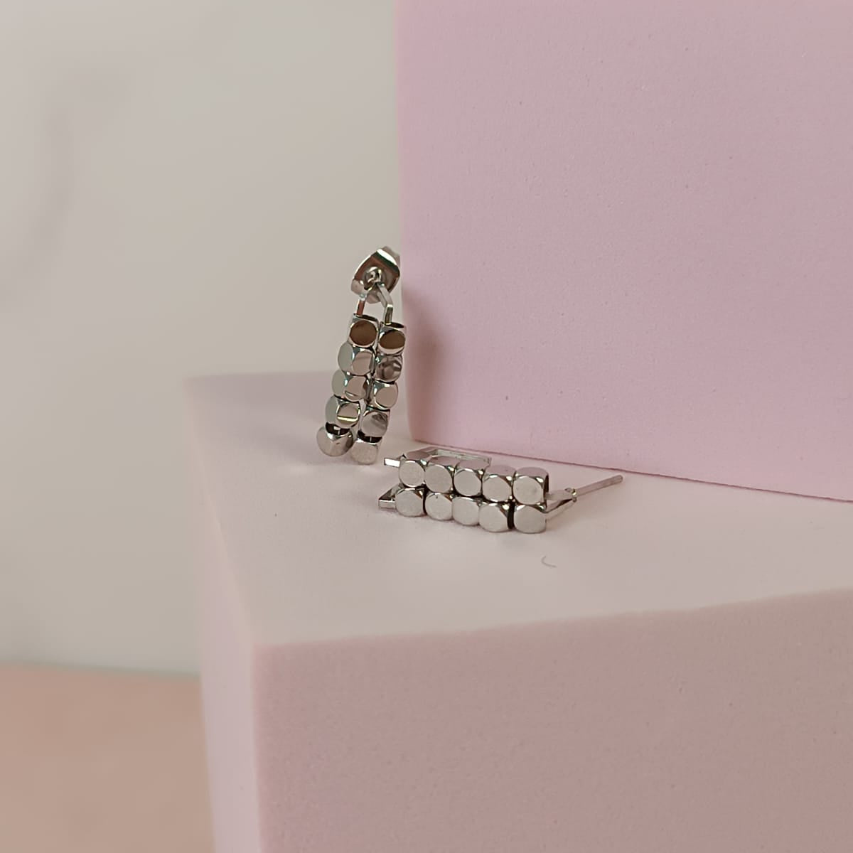 ARETES IXQ 9 CUBOS PLATEADOS