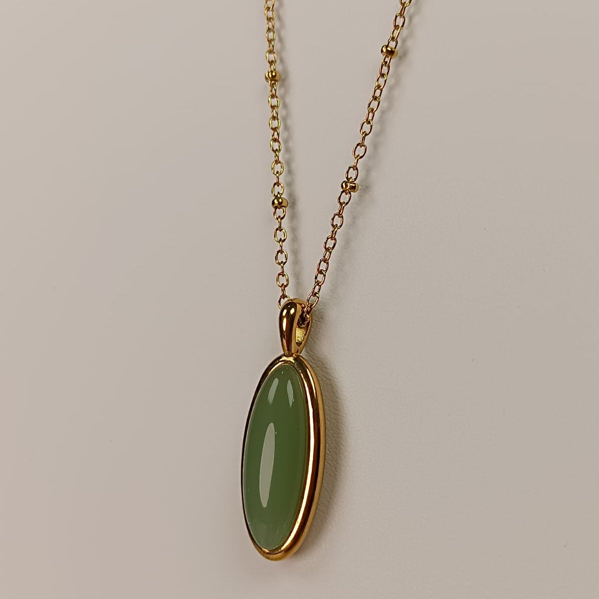 COLLAR PIEDRA VERDE ALARGADA