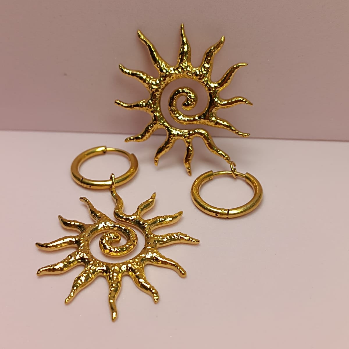 ARETES SOL SILUETA