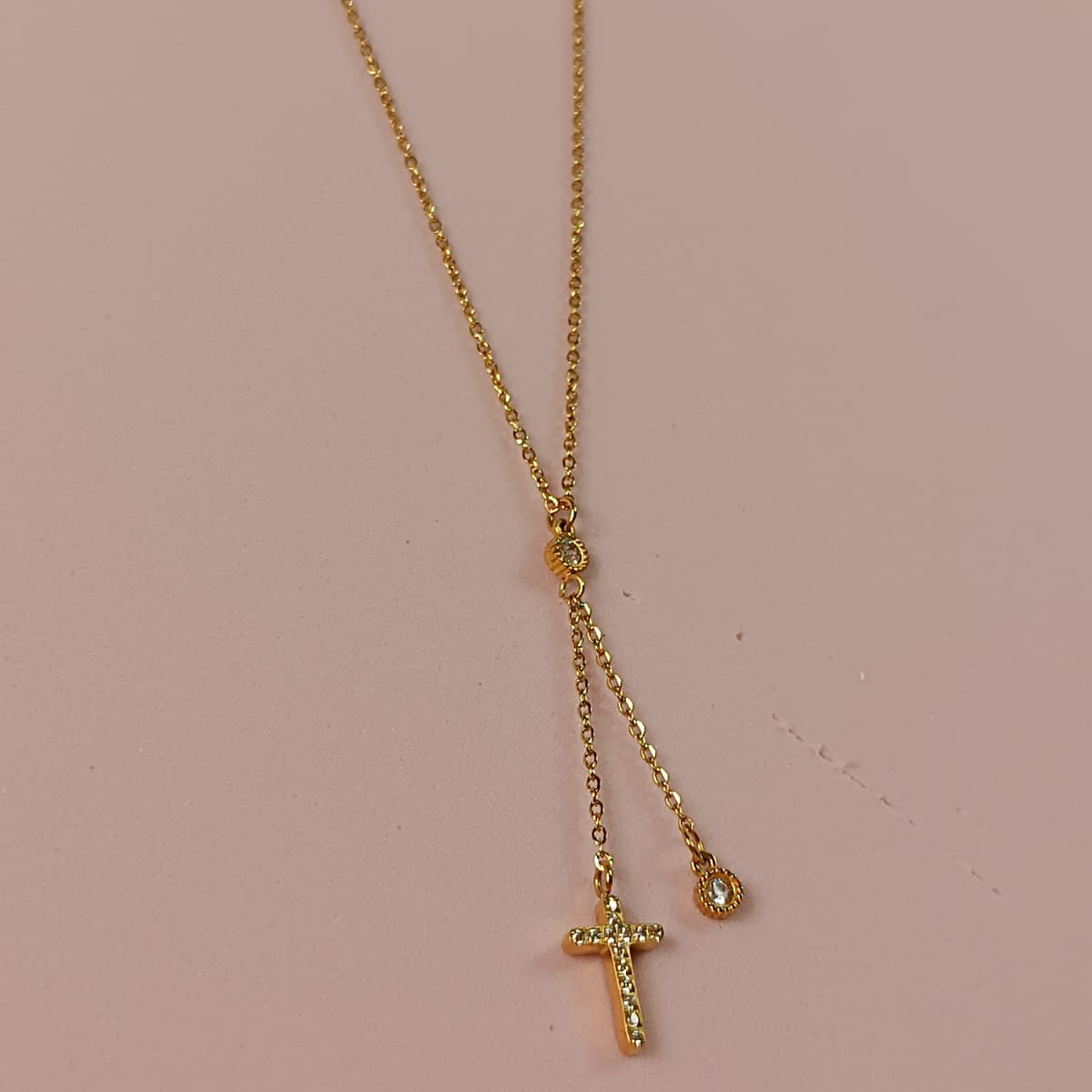 COLLAR CRUZ COLGANTE DOBLE DORADO
