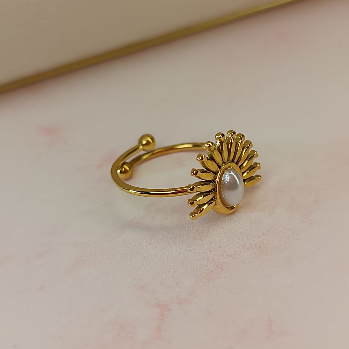 ANILLO PENACHO PIEDRA BLANCA